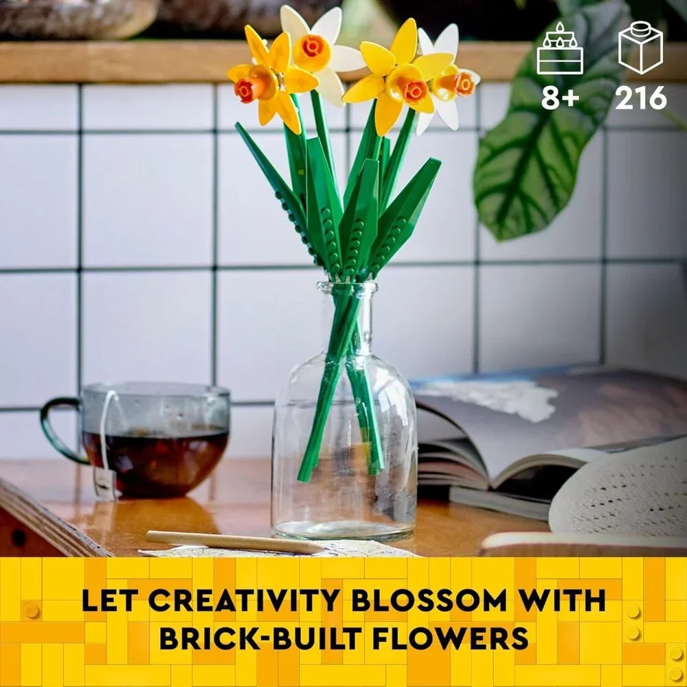 NEW LEGO Daffodils Flowers 40747 Building Set 216 Pieces Flower Botanical Collec